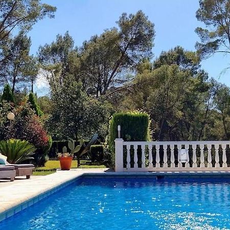 Wonderful Villa, Heated Pool, Near Beautiful Town Alboy Dış mekan fotoğraf