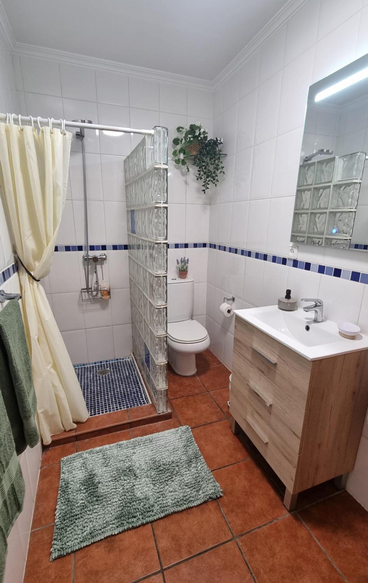 Wonderful Villa, Heated Pool, Near Beautiful Town Alboy Dış mekan fotoğraf